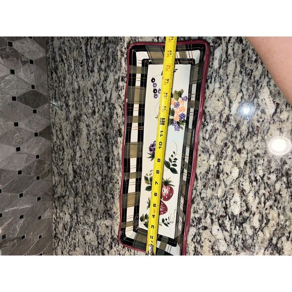 Oneida Strawberry Plaid Rectangle Serving Plate 18 x 7 Charcuterie Dessert Bread - Picture 3 of 8